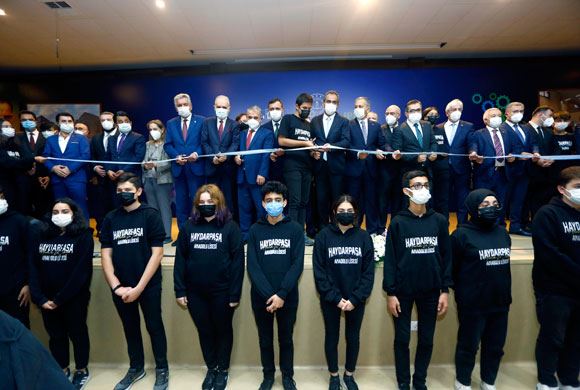 HAYDARPAŞA MESLEKİ VE TEKNİK ANADOLU LİSESİ DEPREME KARŞI YENİLENEREK AÇILDI