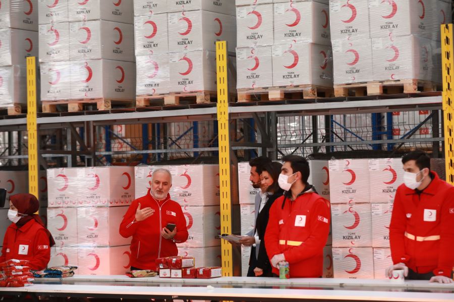 RAMAZAN İÇİN KIZILAY’A DESTEK YAĞDI