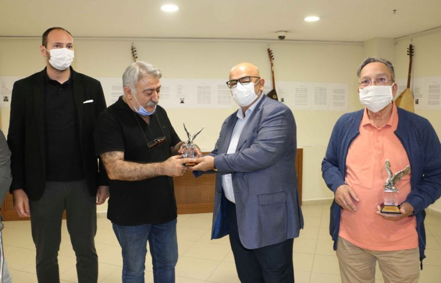 TÜRKÜLERİN YILDIZLARI KARTAL’DA PARLADI
