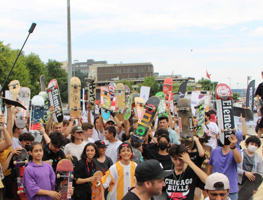 YÜZLERCE KAYKAY TUTKUNU, SPX SKATE FEST’TE BULUŞTU