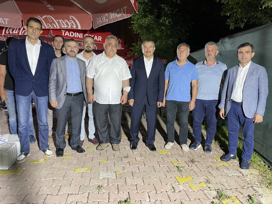 ERDEM,ATAŞEHİRDE ESNAF ZİYARETLERİNE ARALIKSIZ DEVAM EDİYOR