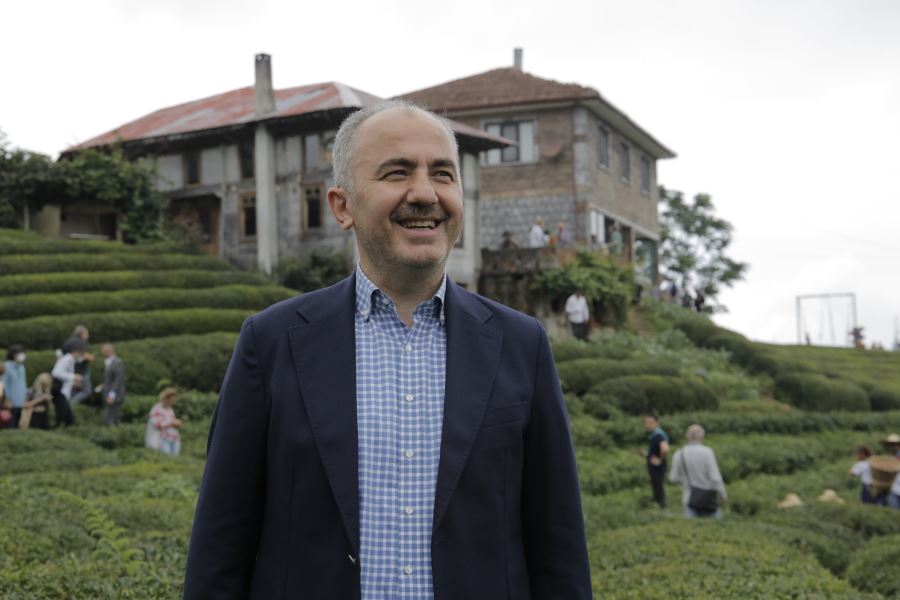 RİZE’NİN DOĞAL GÜZELLİKLERİ ZİYARETÇİLERİ BÜYÜLEDİ