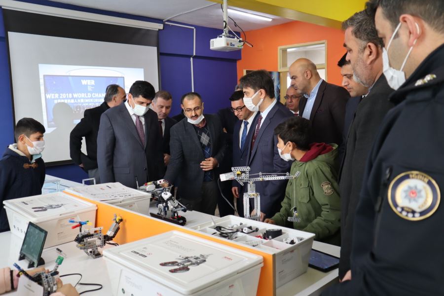 TUZLUCA’DA SERKA DESTEĞİYLE ROBOTİK KODLAMA SINIFI AÇILDI