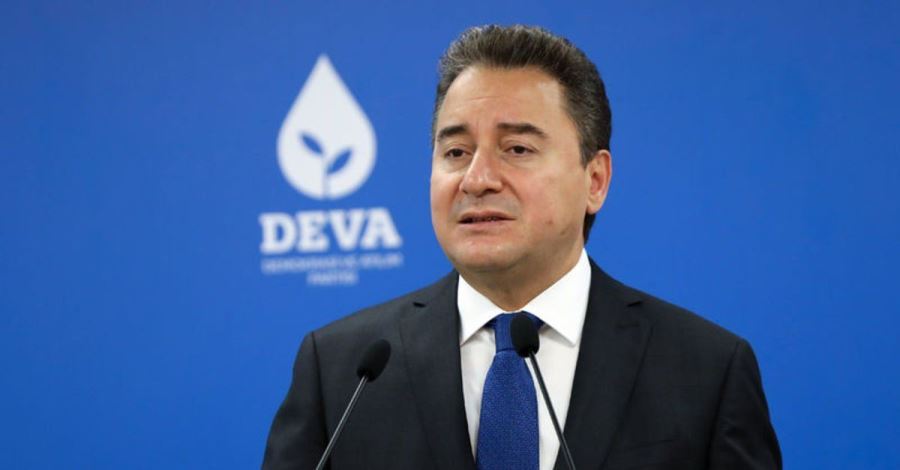 BABACAN ‘‘ŞU ANDA BİR ADIM GERİDE DURUYORUZ’