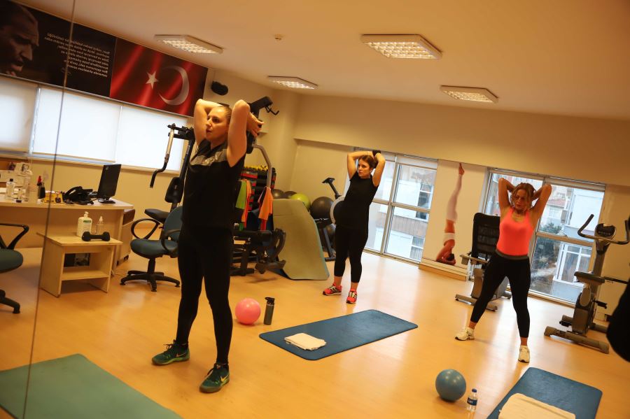 PİLATES VE ZUMBA EĞİTİMLERİ DEVAM EDİYOR