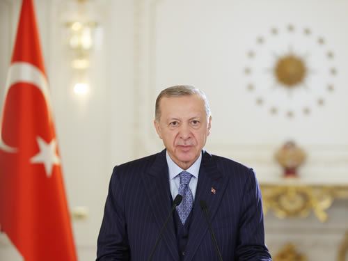 ERDOĞAN,“MİLLETİMİZİN KARŞISINA YENİ MÜJDELER VE KAZANIMLARLA ÇIKMAK İÇİN GECE GÜNDÜZ ÇALIŞIYORUZ”