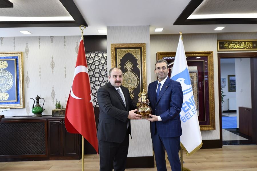 BAKAN VARANK, PENDİK BELEDİYESİNİ ZİYARET ETTİ
