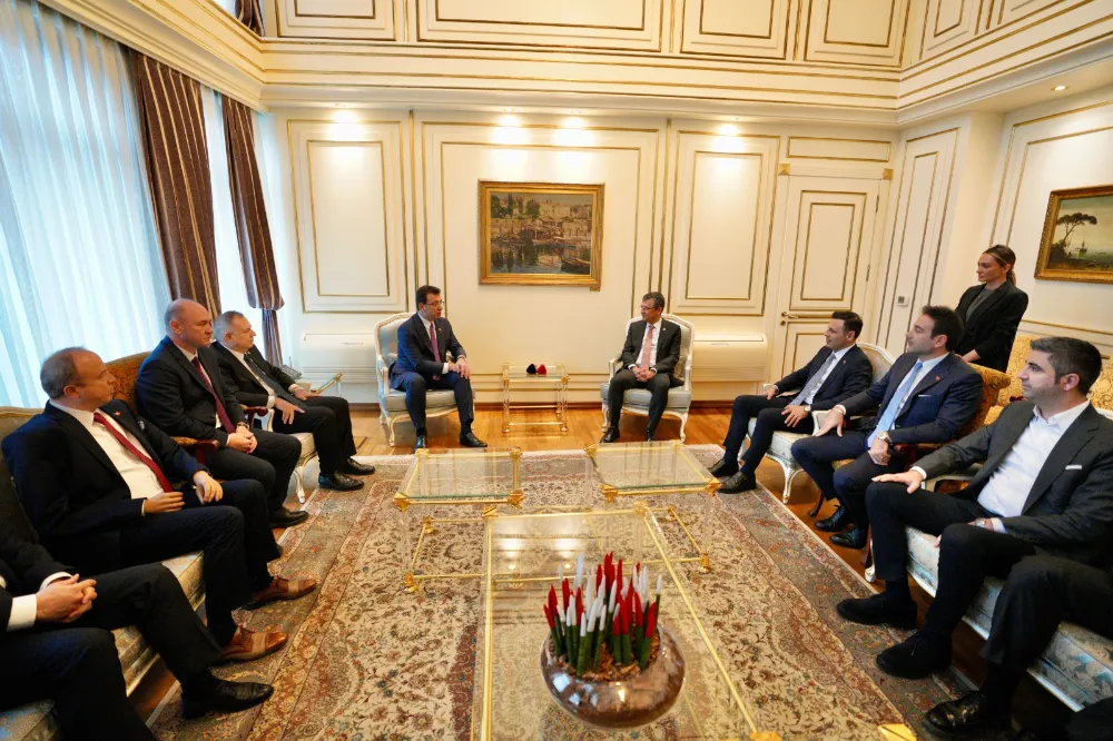 CHP GENEL BAŞKANI ÖZEL’DEN İMAMOĞLU’NA ‘ADAYLIK’ ZİYARETİ