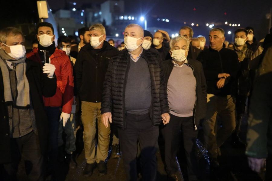 ÖZDAĞ’“AKP, KIZILAY VE AFAD TÜRK MİLLETİ’NİN DEVLETİNE OLAN GÜVENİNİ YERLE BİR ETMİŞTİR!”