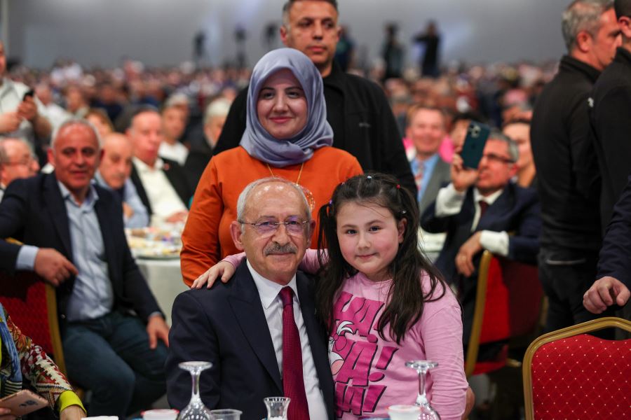 KILIÇDAROĞLU, İSTANBUL’DA “ULAŞIM ESNAF ODALARI VE BİRLİKLERİ İFTAR BULUŞMASI”NA KATILDI