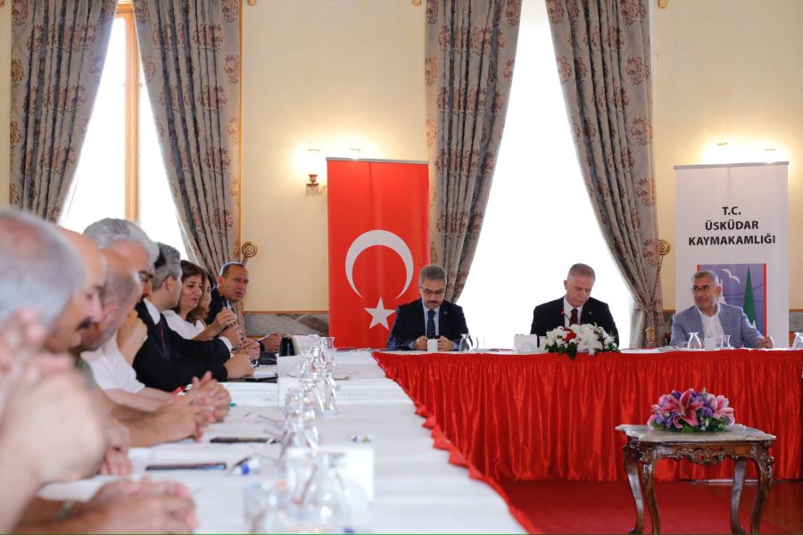 VALİ GÜL,MAHALLE MUHTARLARI İLE DEĞERLENDİRME TOPLANTISI DÜZENLENDİ