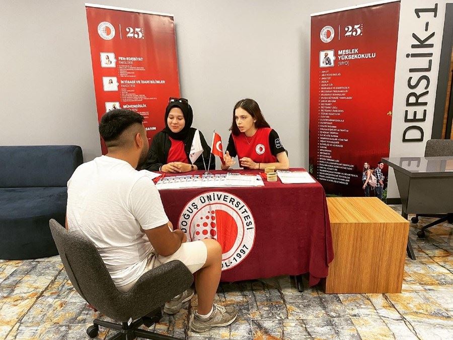 MALTEPE BELEDİYESİ  ÜNİVERSİTE ADAYLARINA ÜCRETSİZ TERCİH HİZMETİ VERİLİYOR.