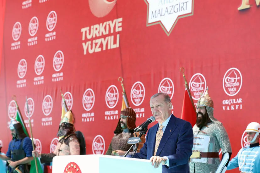 ERDOĞAN,“MALAZGİRT, SAHİP OLDUĞU MANEVİ MİRASLA KALBİMİZDE AYRI BİR KONUMA SAHİPTİR”