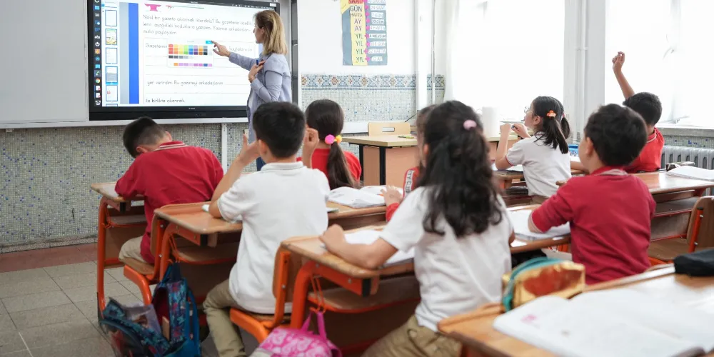 TÜRKİYE YÜZYILI MAARİF MODELİ İLE DERSLERDE 