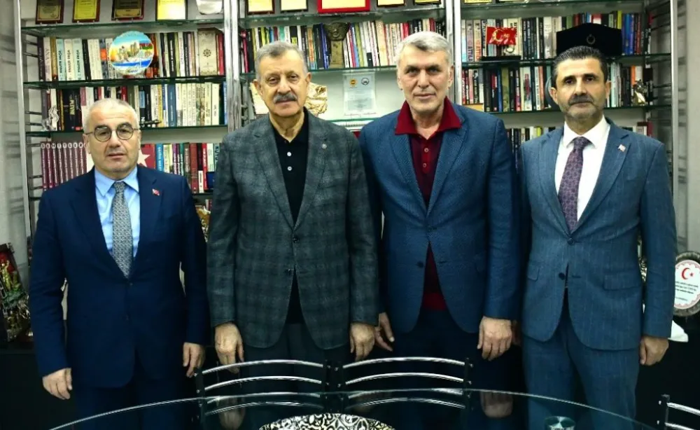 İŞ İNSANLARINDAN KADEM EKŞİ