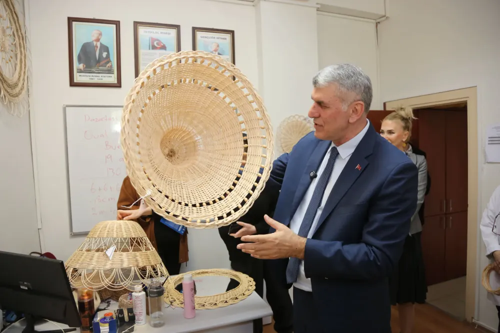 KADEM EKŞİ’DEN, HALK EĞİTİMİ MERKEZİ’NE ZİYARET