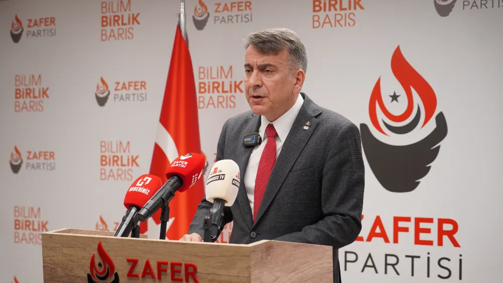 ZAFER PARTİLİ KARAMAHMUTOĞLU: “ÖZGÜR ÖZEL, AKP İLE DİNİ NİKAHI KIYMIŞ.