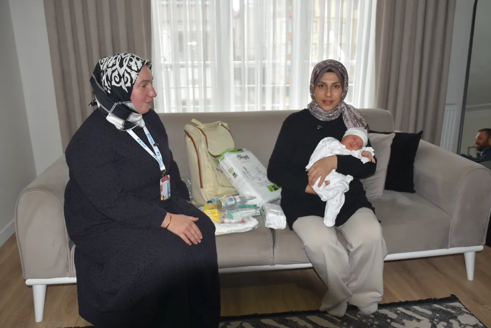 HOŞ GELDİN BEBEK UYGULAMASIYLA AİLELERE DESTEK SÜRÜYOR