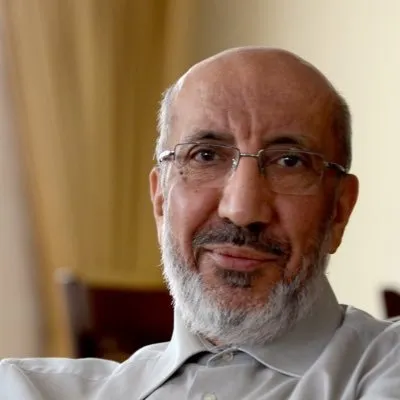 DİLİPAK’TAN “MODERN MUHAFAZAKÂRLARA” ZEHİR ZEMBEREK ELEŞTİRİ: HELÂL ETİKETLİ GÜNAHLAR!