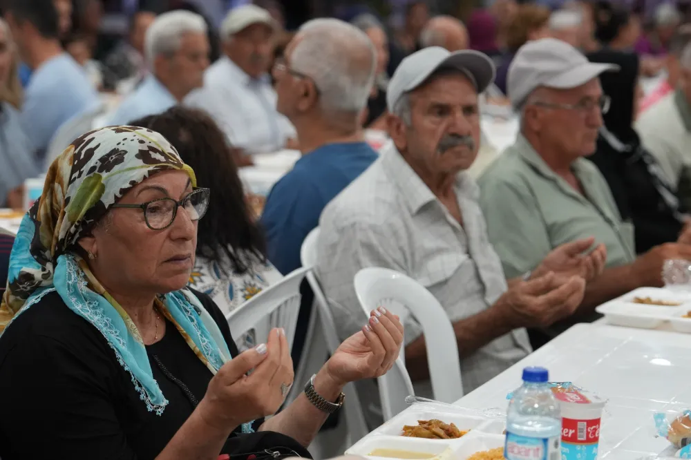 SARITAŞ : “TÜM CANLARIN TUTTUKLARI ORUÇLAR, HAK KATINDA KABUL VE MAKBUL OLSUN.”