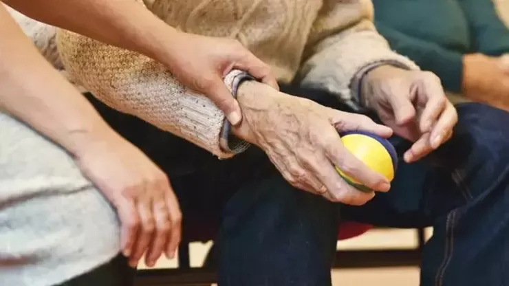 BİLGİÇ: “TÜRKİYE’DE BUGÜN 700 BİN ALZHEİMER HASTASI VAR; 2050’DE BU SAYI KATLANACAK.”