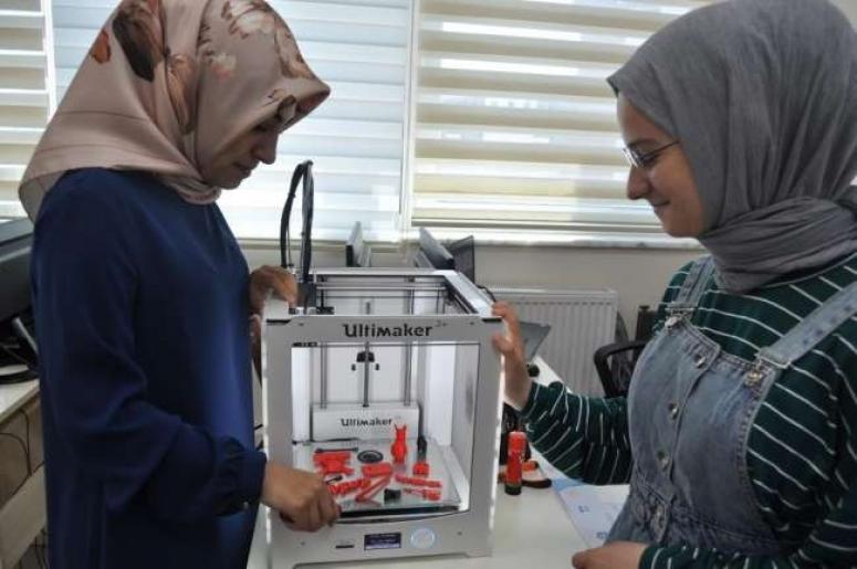 3D MODELLEME KURSU`NA GENÇLERDEN YOĞUN İLGİ