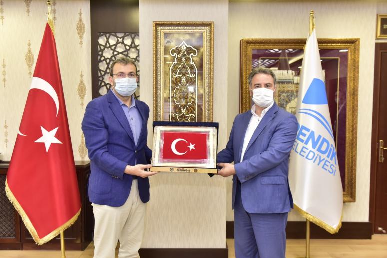 PENDİK BELEDİYESİNDE TOPLU SÖZLEŞME SEVİNCİ