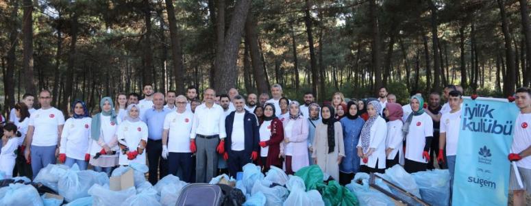 ÇEVRE GÖNÜLLÜLERİ AYDOS ORMANINI TEMİZLEDİ