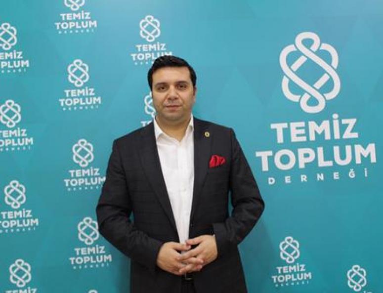 BAŞKAN AY,KENDİ DEĞERLERİMİZE SIKICA SARILMALIYIZ