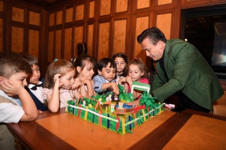 BAŞKAN YAZICI MİNİK KURSİYERLERİ ZİYARET ETTİ